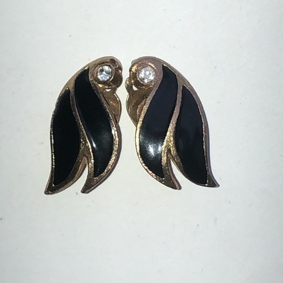 Vintage Gold Tone & Black Enamel CZ Rhinestone Retro Clip On Earrings - Picture 1 of 6
